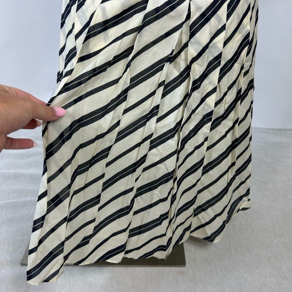 BANANA REPUBLIC Striped Flowy Pleated Knee Length Skirt K - Picture 2 of 9